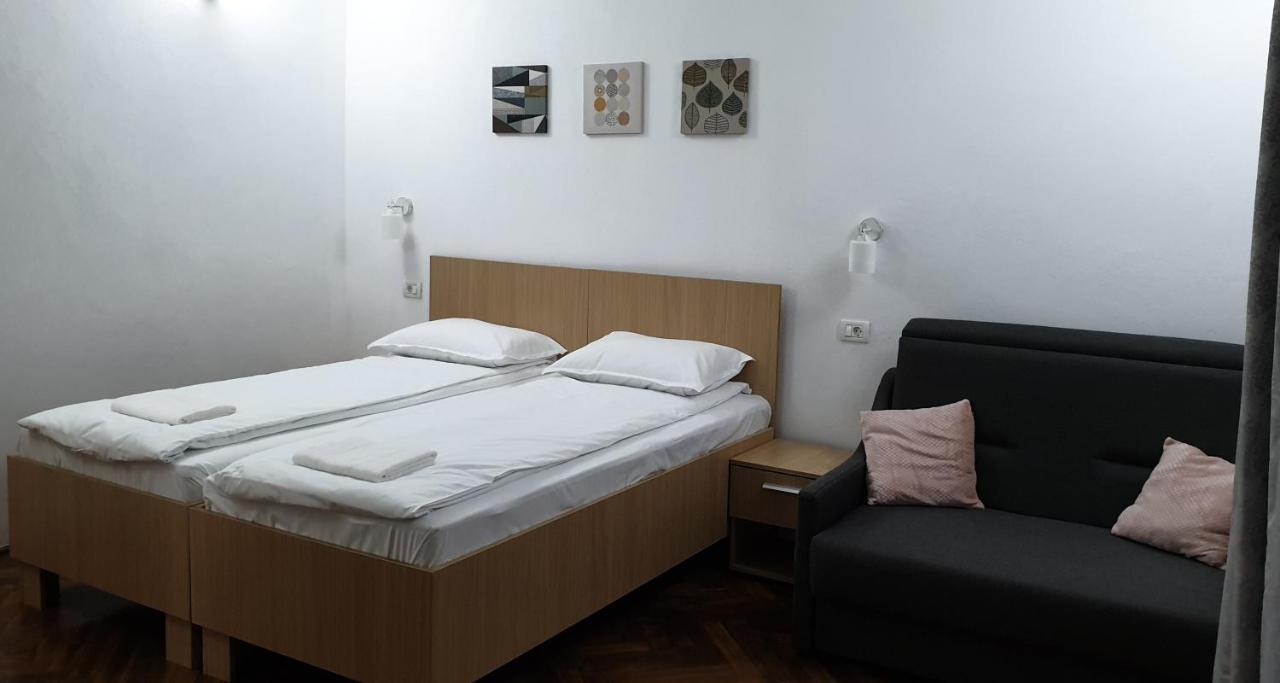 Apartamento Madalina Braşov Exterior foto